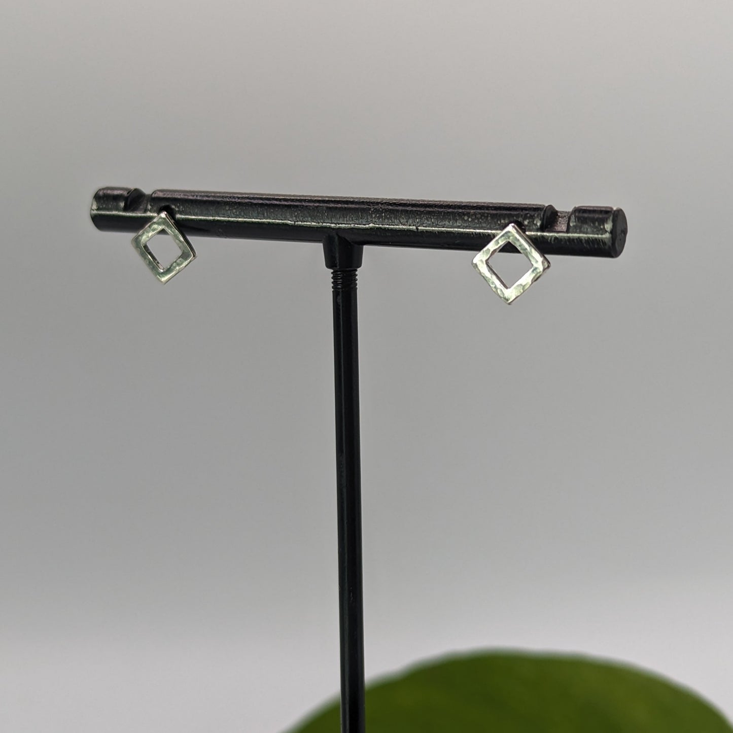 Studs | Cube
