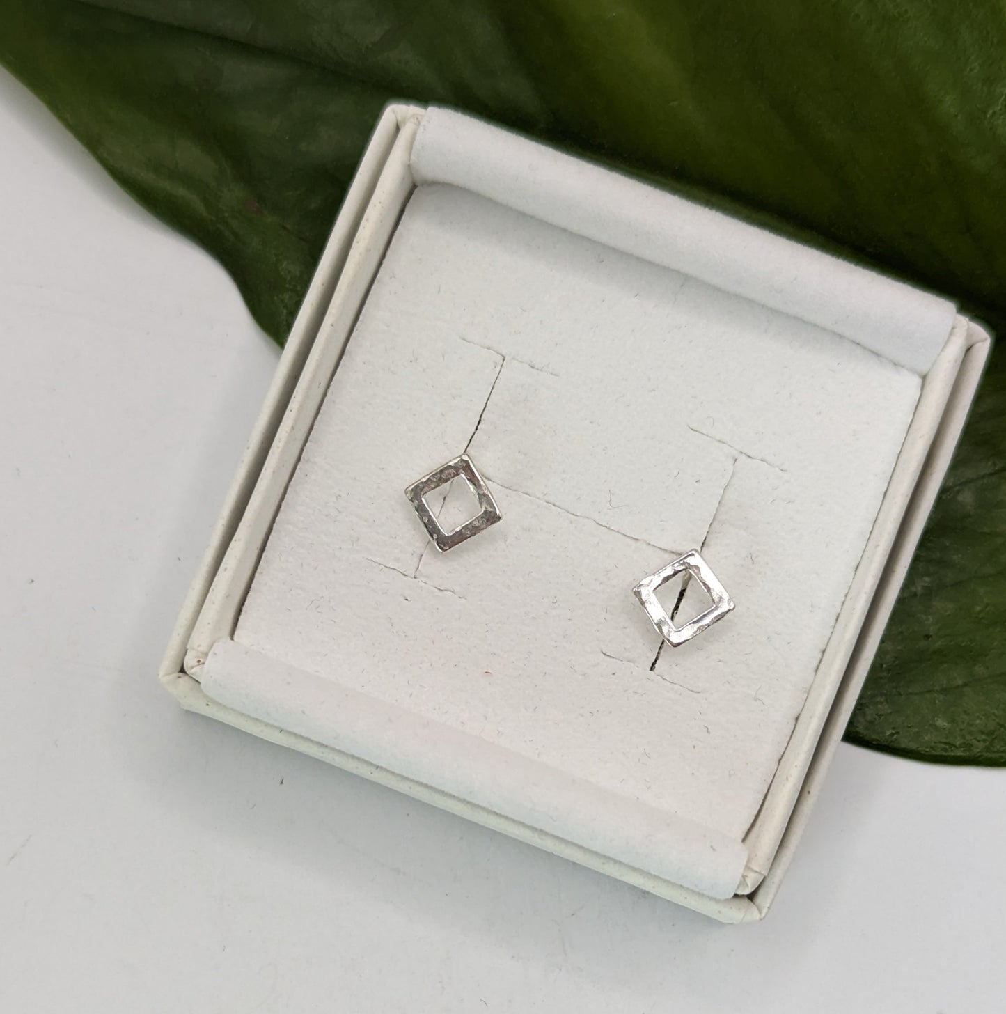 Studs | Cube