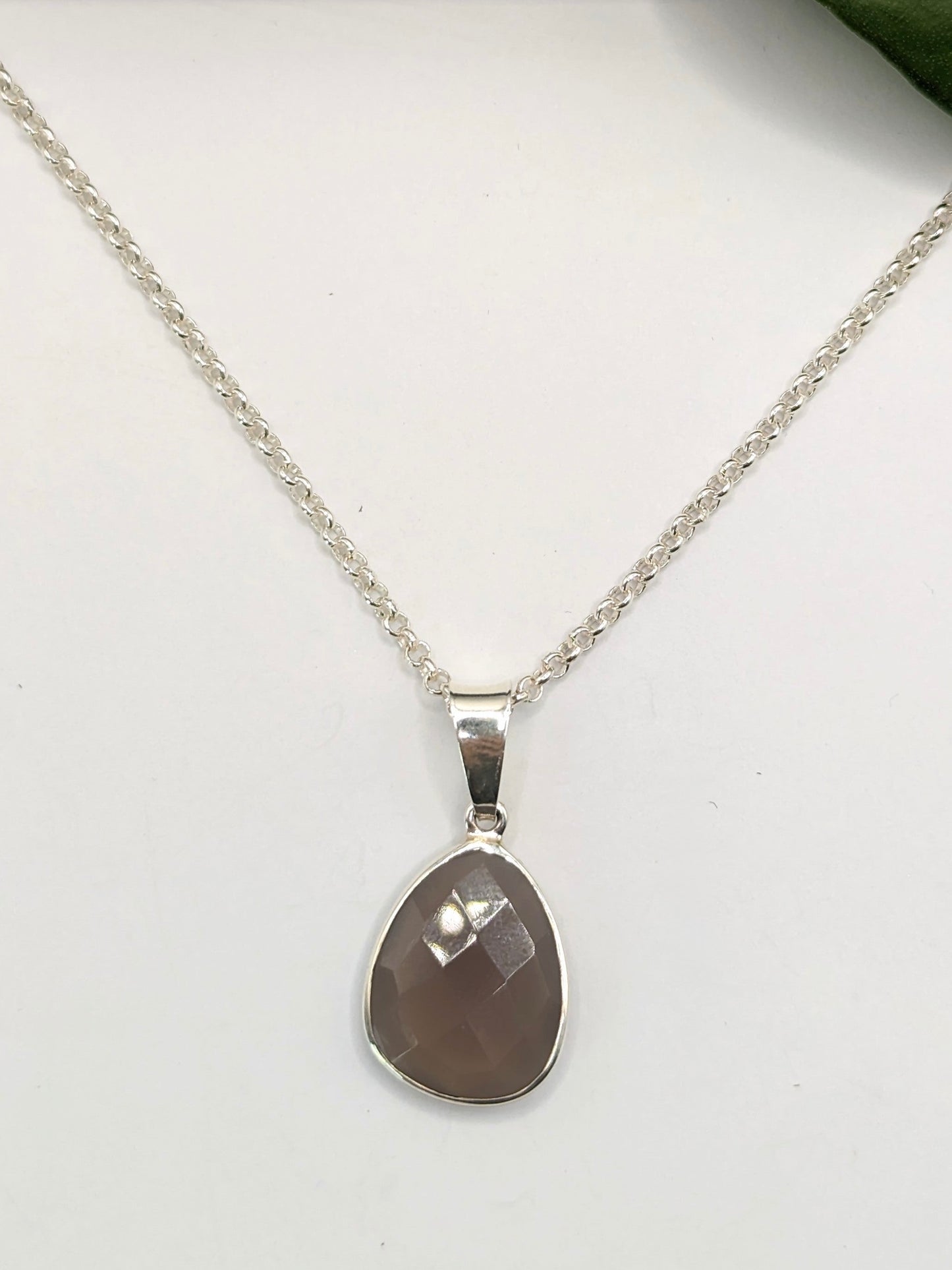 Necklace | Grey Moonstone