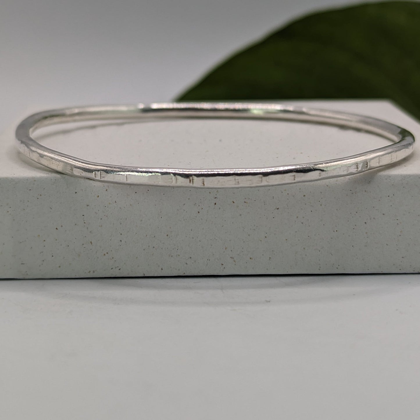 Bangle  |  Midi Stacker.