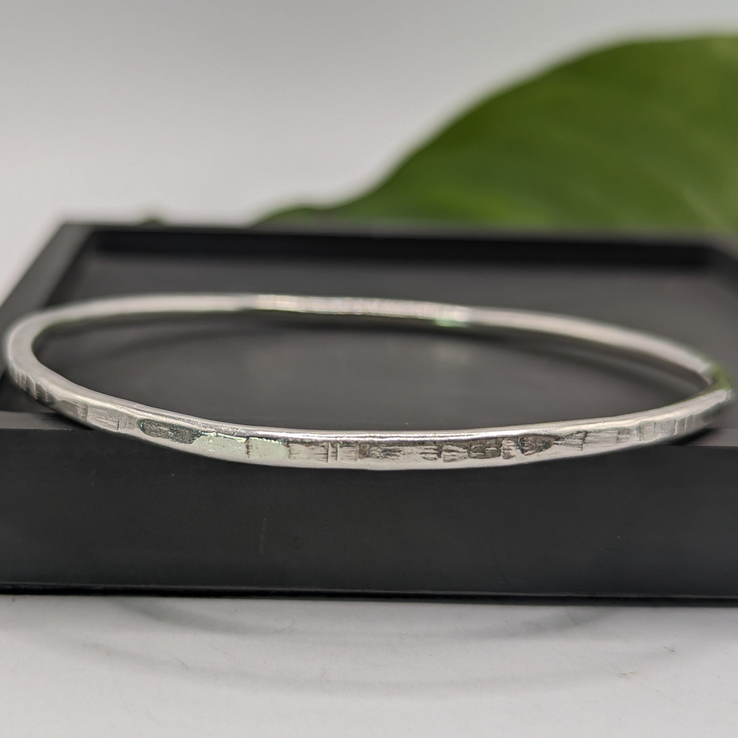 Bangle  |  Midi Stacker.